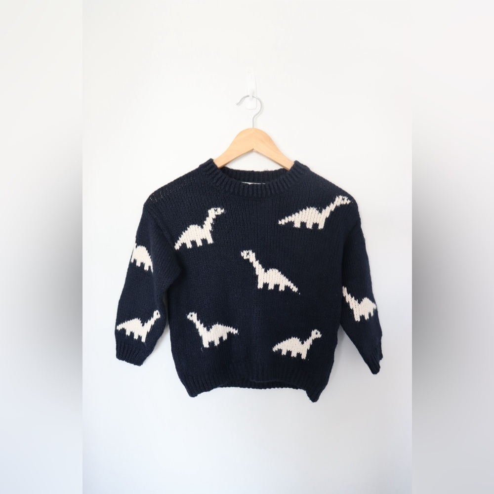 H&M Dino knit BNWT 5/6Y